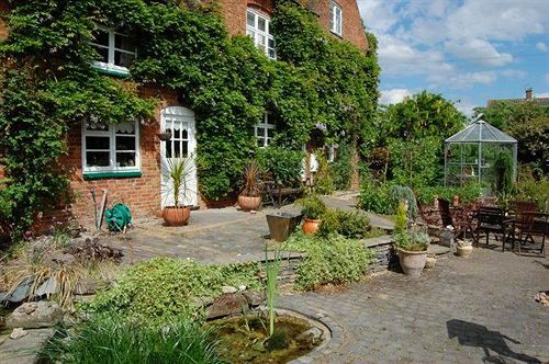 Old Ivy House Bed & Breakfast Nuneaton Exterior photo